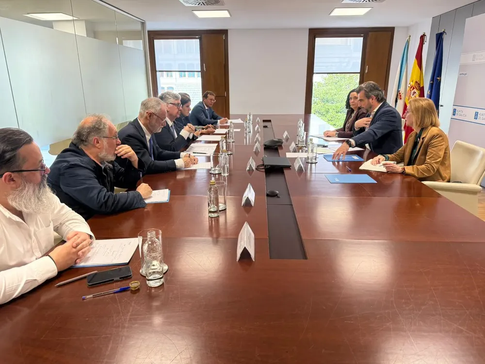 Reunion Sector Turistico Empresarial Santiago