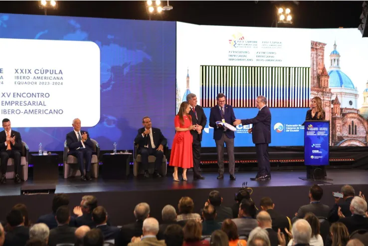 Entrega de presidencia a Garamendi