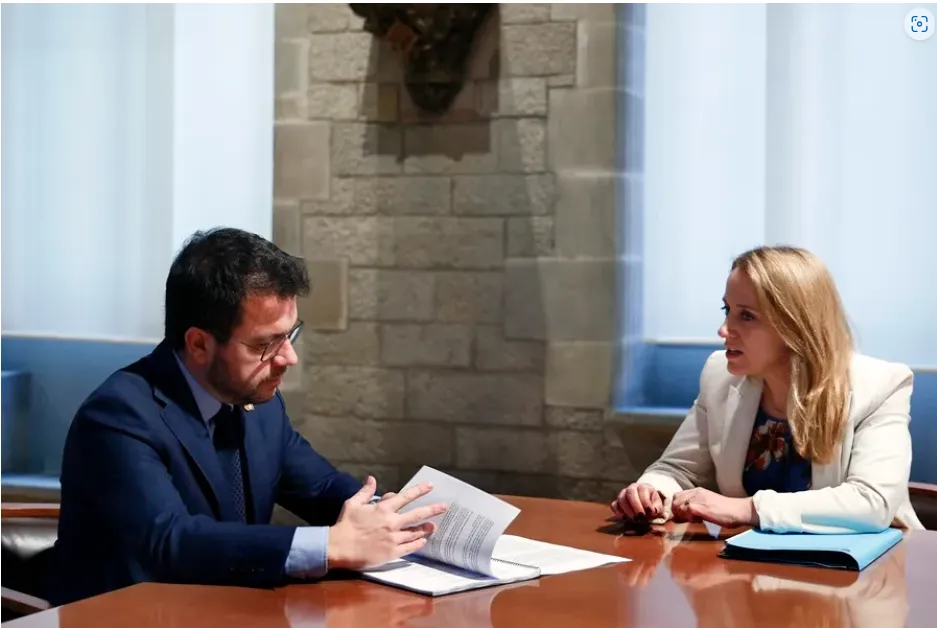 PERE ARAGONES Y NATALIA MAS