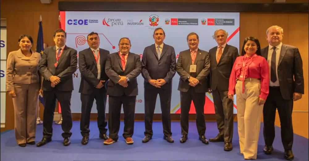 Participantes encuentro PERU