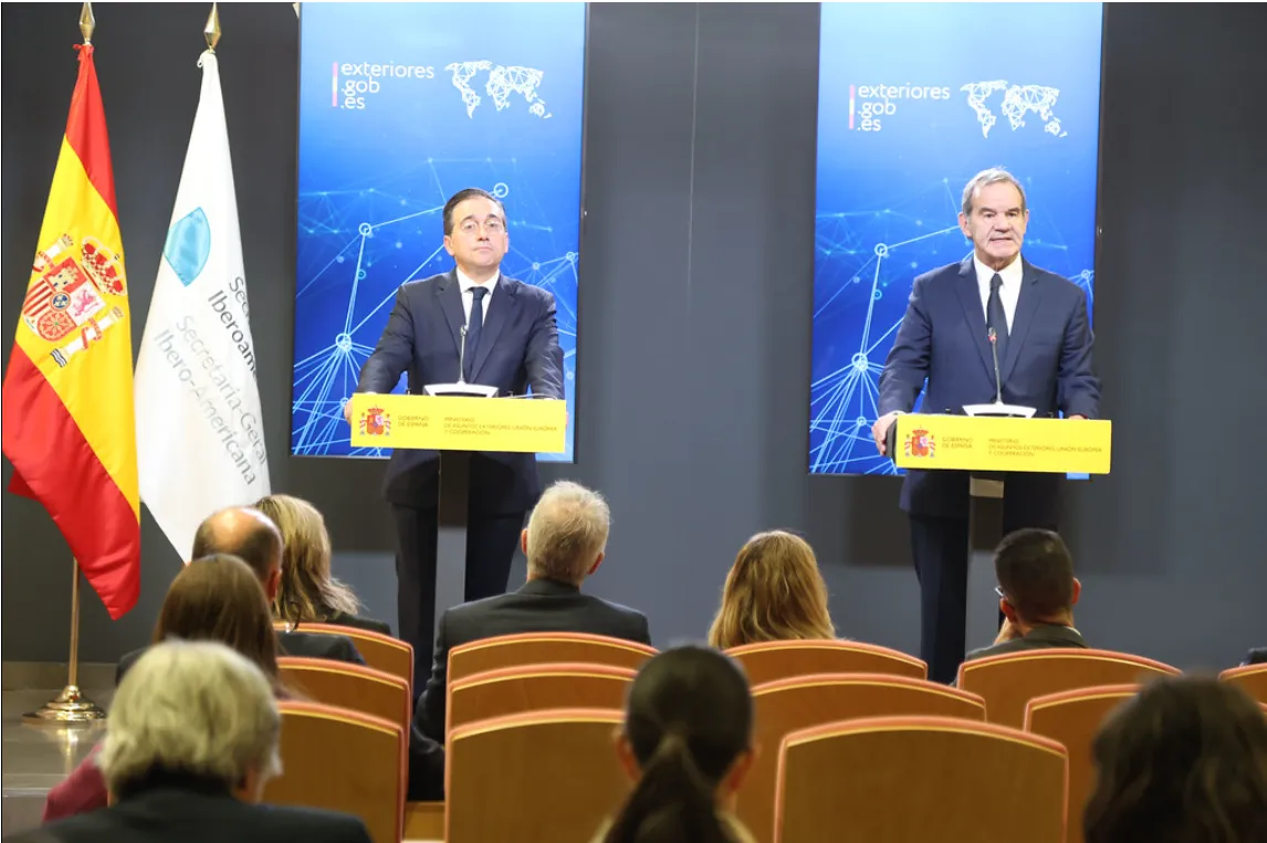 Jose Luis Albares junto a Andres Allamand