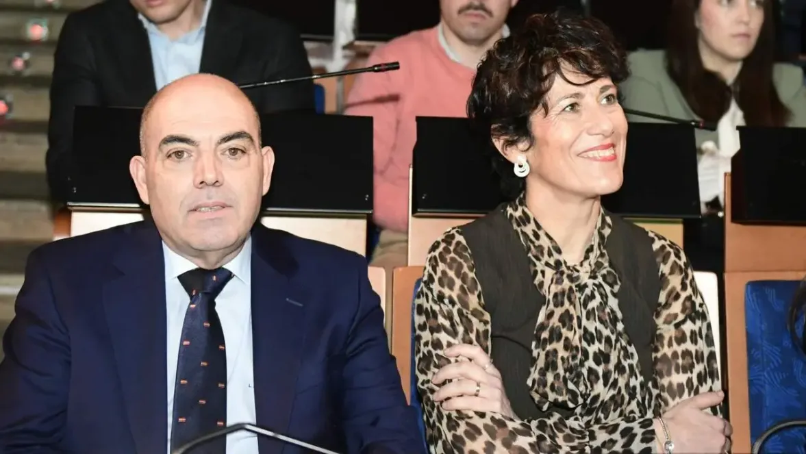 Elma Saiz junto a Lorenzo Amor