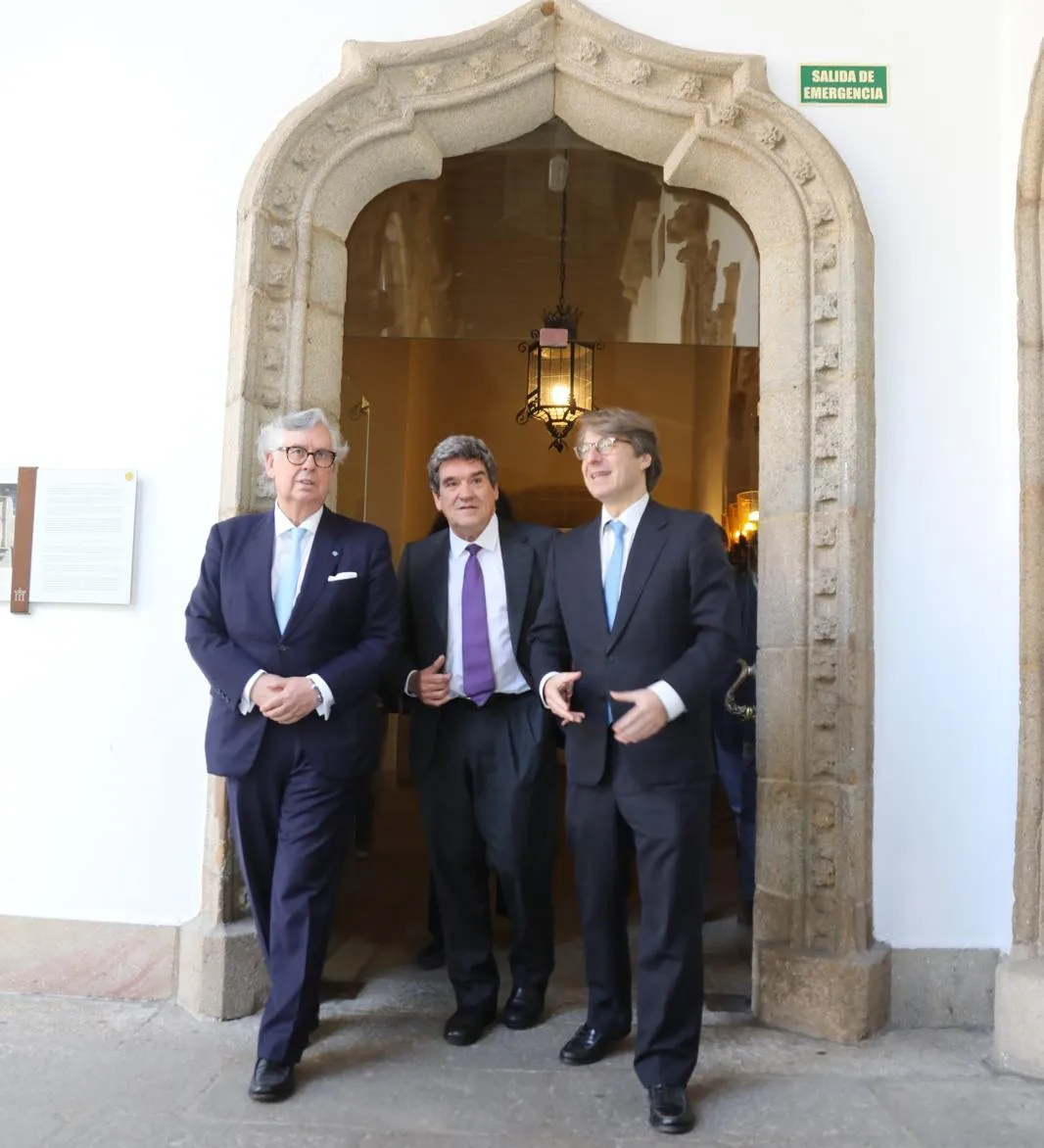 Encuentro El presidente de la CEG, Juan Manuel Vieites, aprovechó la ocasión para expresar las principales inquietudes