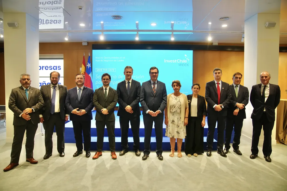 Participantes en el Encuentro Empresarial con importantes autoridades y representantes de InvestChile en CEOE