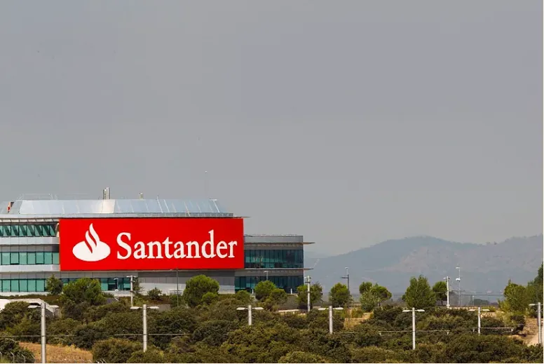 Banco Santander La adquisición de Tresmares Capital se enmarca en la estrategia de Santander para fortalecer su presencia en el mercado de activos alternativos,