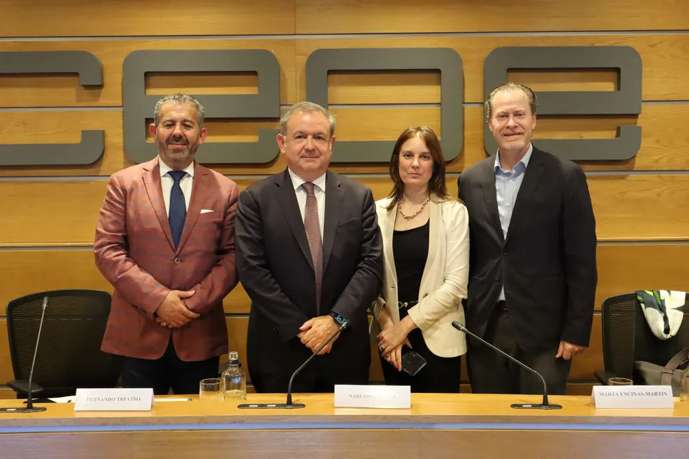 Participantes en la jornada Sosteniblidad y responsabilidad social, enfoques distintos, objetivos comunes.