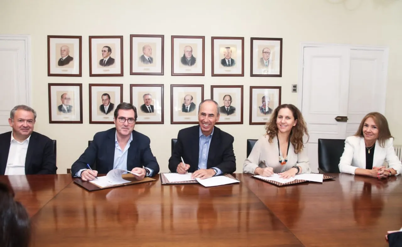 Convenio de colaboración CEOE-CPC-SOFOFA en Chile